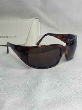 VTG BCBG Max Azria Axiom Bro L.120mm Sunglasses Wrap Tortoise Frames Brown Lens